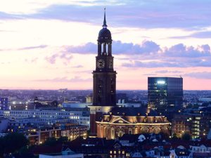 Der Michel bei Nacht