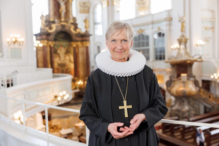 Porträt von Kirsten Fehrs.
