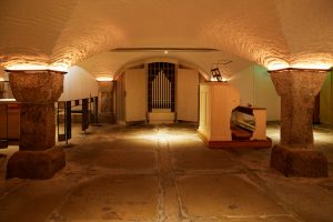Die Orgel in der Krypta der Hauptkirche St. Michaelis