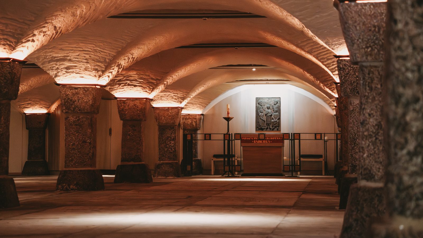 Die Krypta der Hauptkirche St. Michaelis