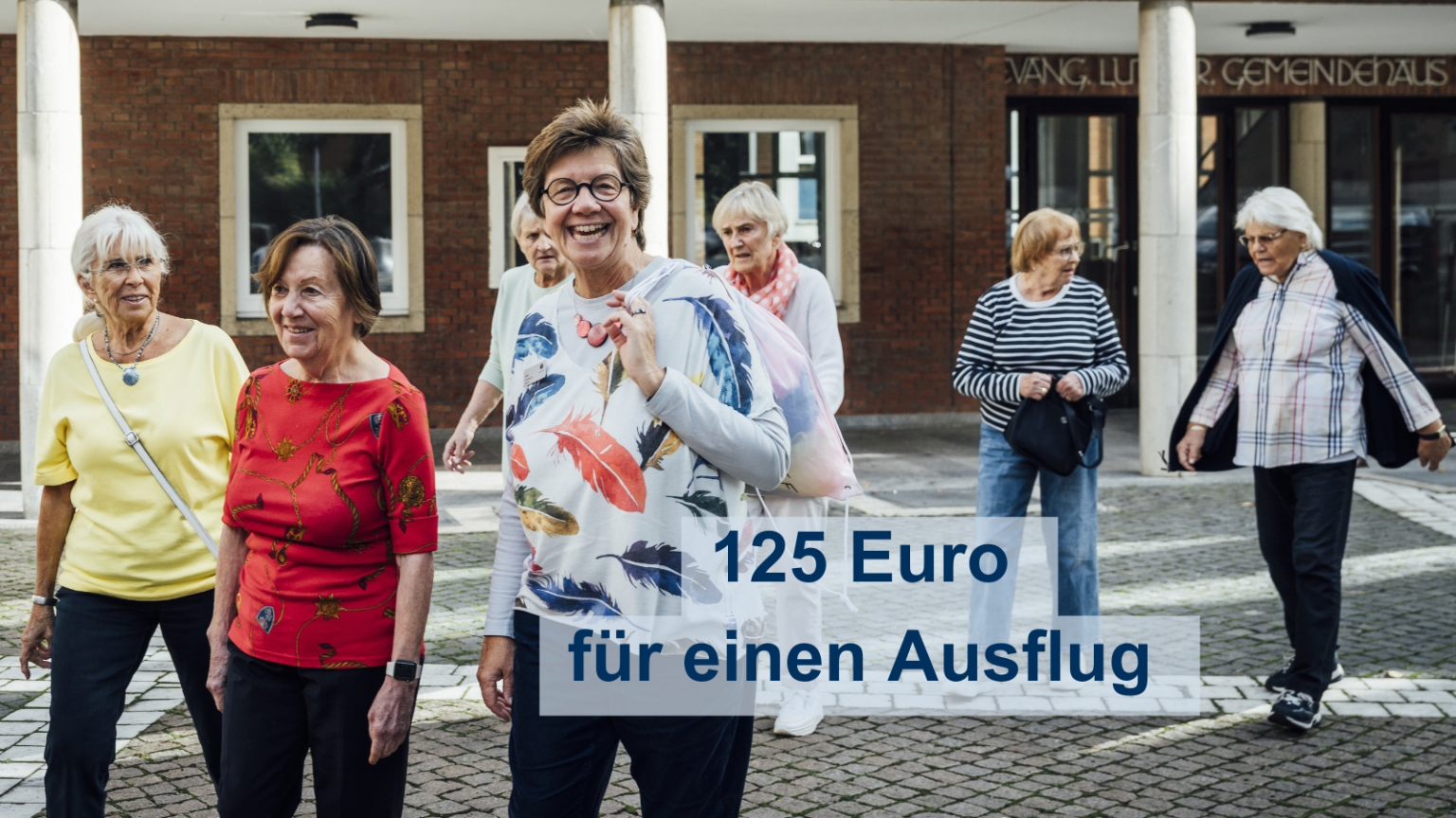 Die Frauen des Michel-Treffs auf den Weg zu einen Ausflug.